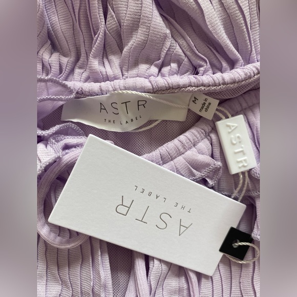 ASTR - Off shoulder , tie front ~ dreamy ~ purple top - Picture 3 of 3